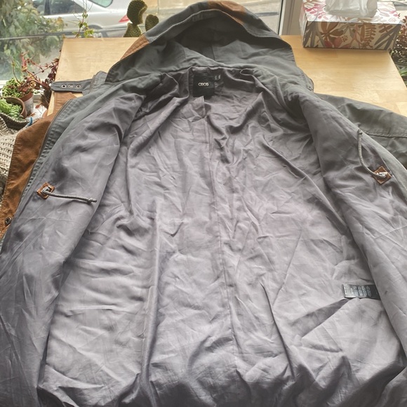 Jacket - Picture 3 of 4